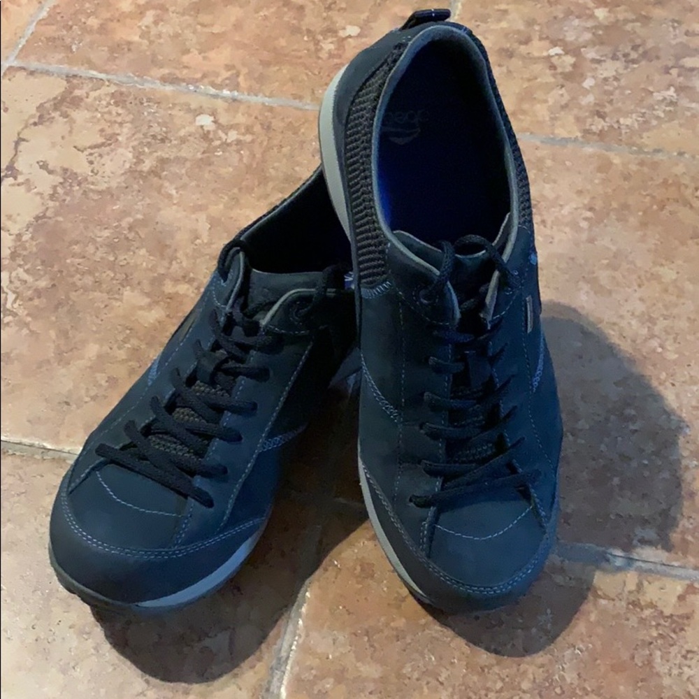 Dansko Paisley walking/hiking shoes